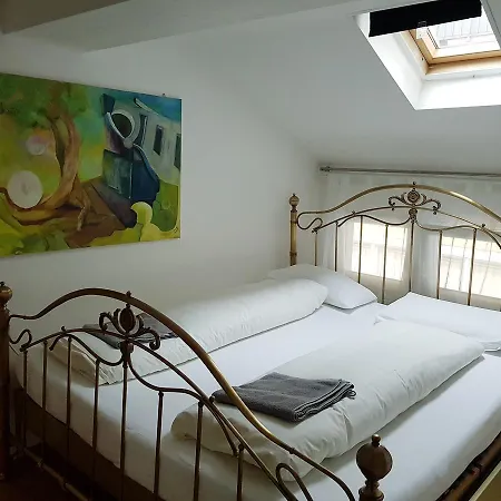 Linda's Backpacker Apartman Zürich