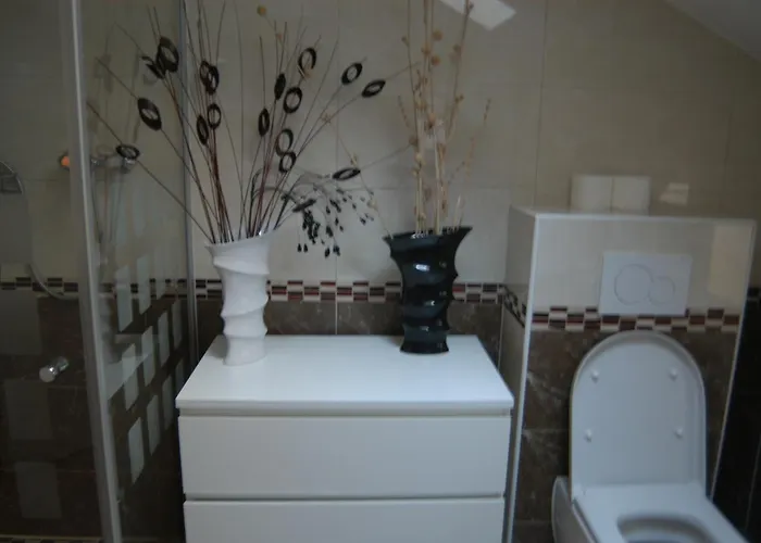 Linda's Backpacker Apartment *